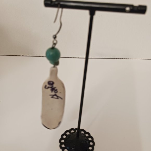 Painted one of a kind earri unisex - Picture 3 of 3